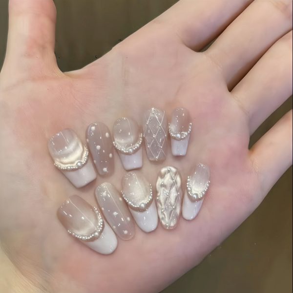 Pearl Lumière Cat-Eye French Press-On Nails - Image 5